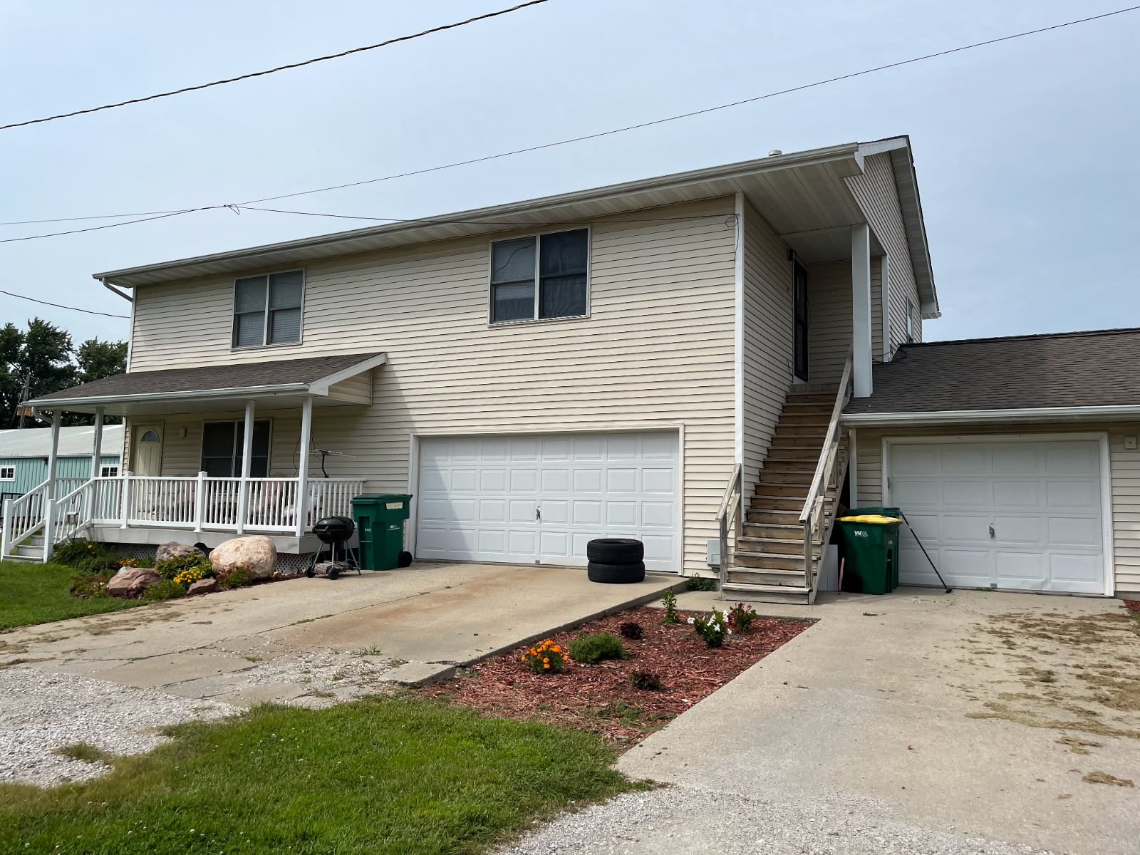 1201 Laurel Street - B